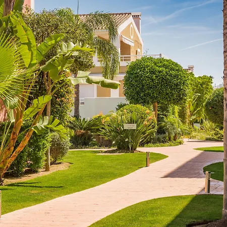 Cortijo Del Mar 아파트 *