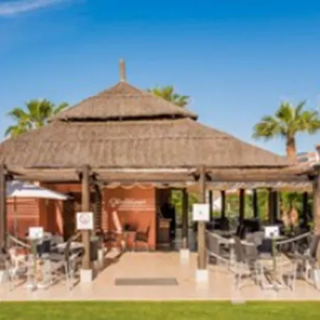 Cortijo Del Mar 아파트