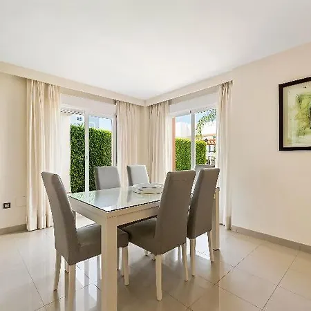 Cortijo Del Mar アパート